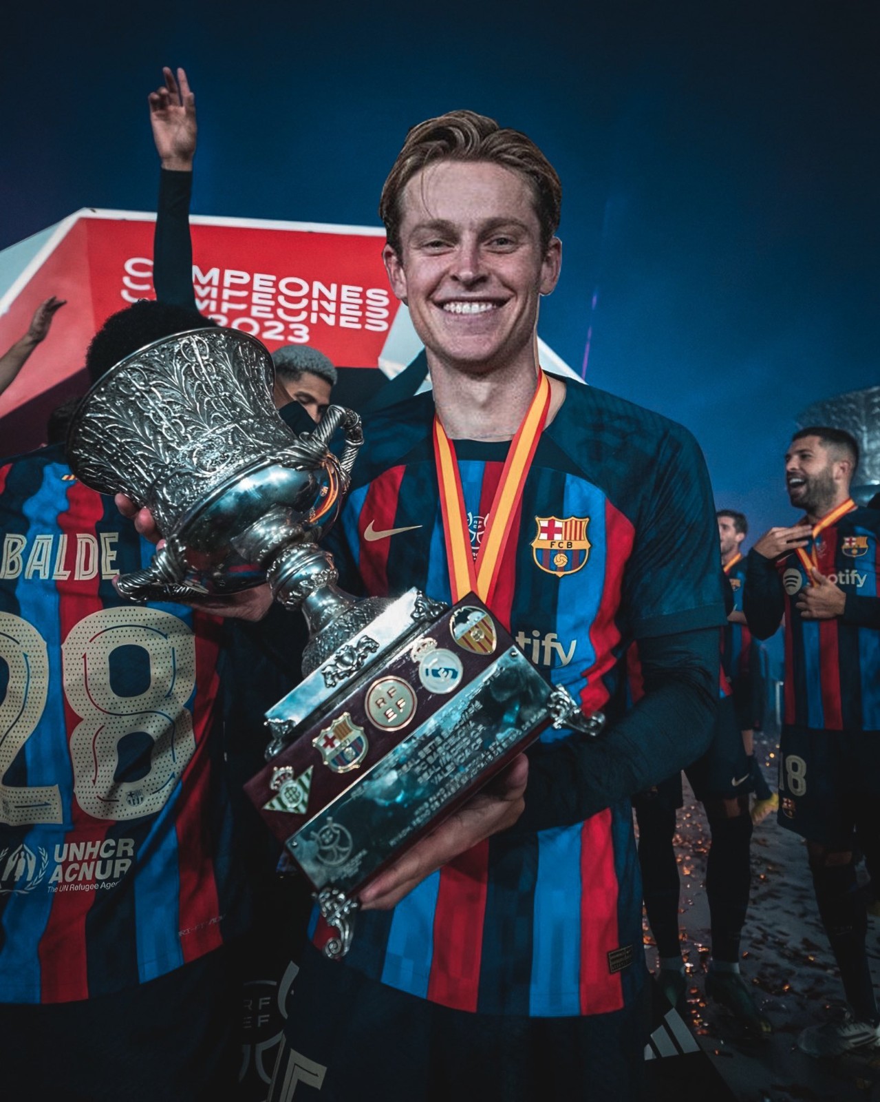 Frenkie de Jong with the trophy 2023 Supercopa de España