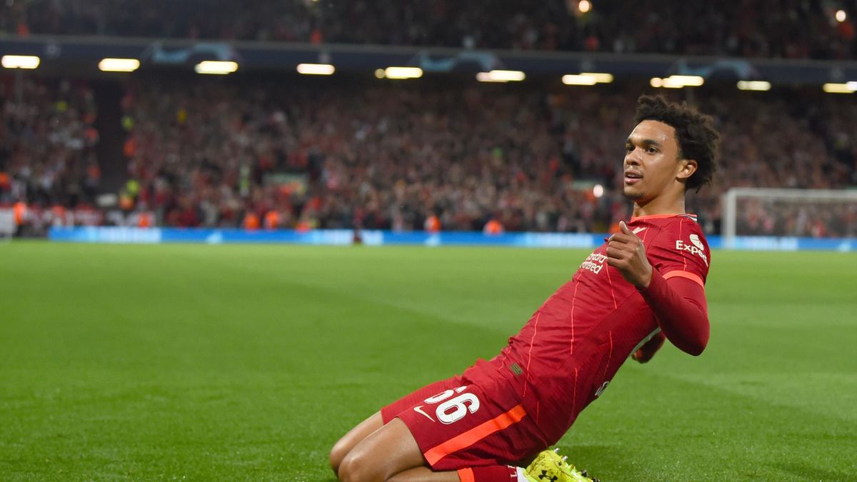 Alexander Arnold on the pitch wearing Liverpool Jersey